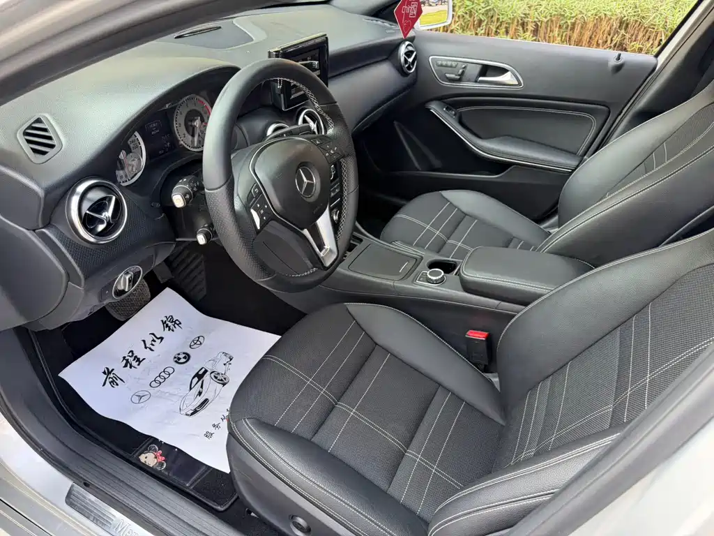Mercedes-Benz A-Class (Import) — миниатюра 7