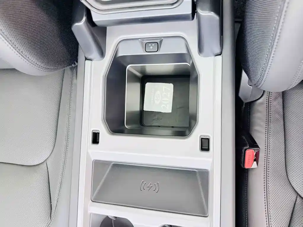 Land Rover Defender — миниатюра 14