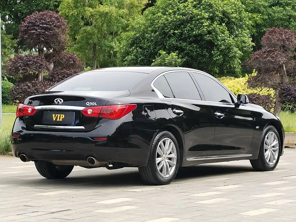 Infiniti Q50L 2016 2.0T Enjoy
