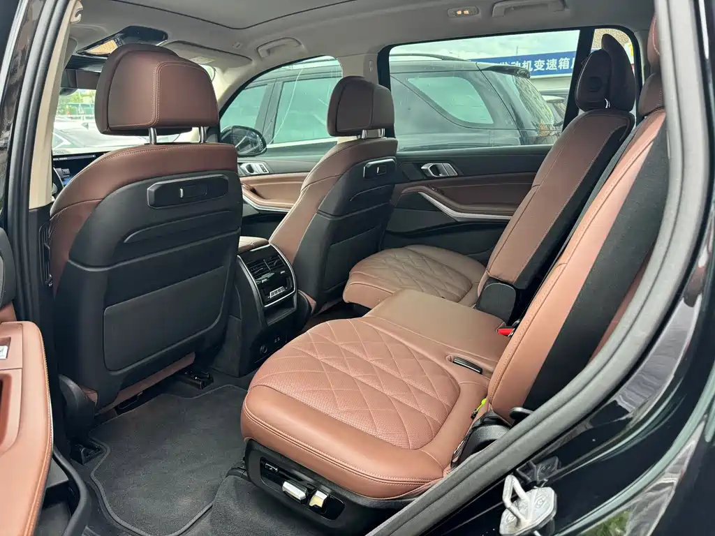 BMW X7 — миниатюра 4