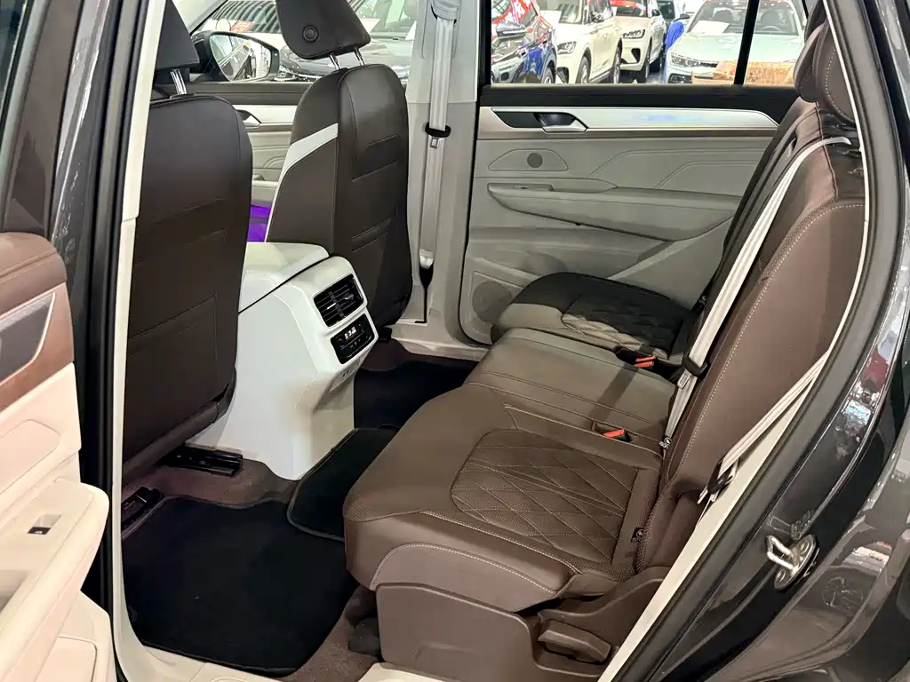 Volkswagen Tavendor — миниатюра 6