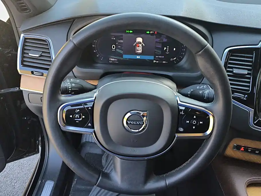 Volvo XC90 — миниатюра 15