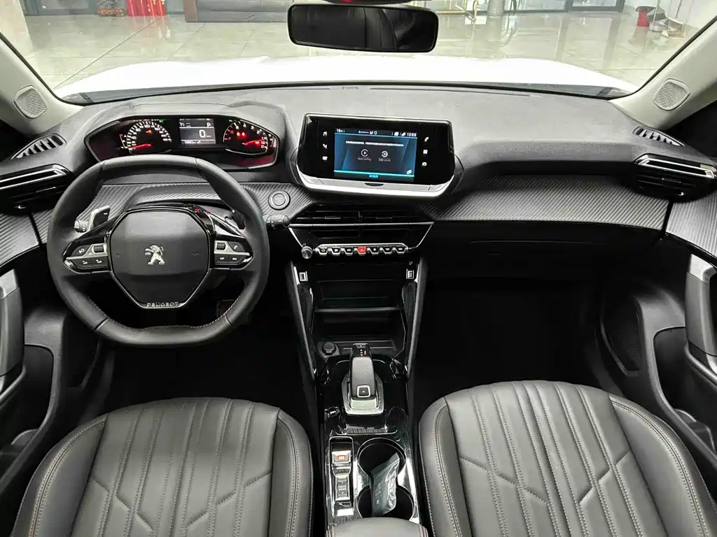 Peugeot 2008 — миниатюра 2