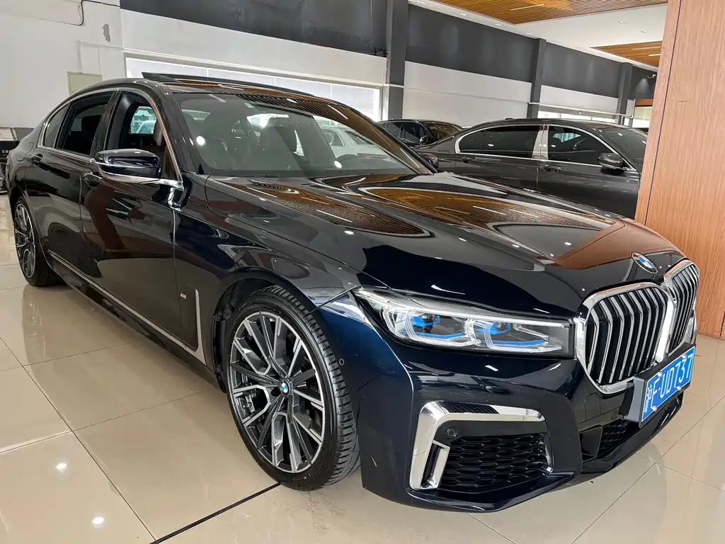 BMW  7 SERIES