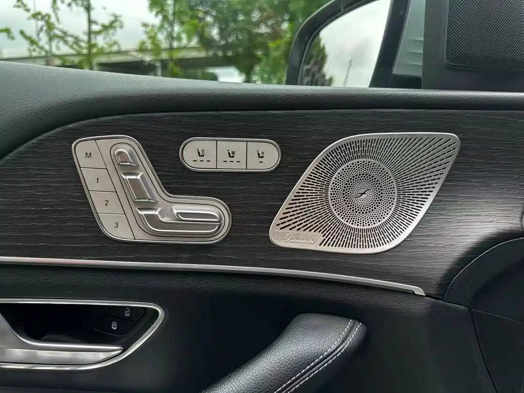 Mercedes-Benz GLE (Import) — миниатюра 21