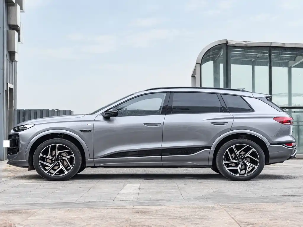 Audi Q6L e-tron — миниатюра 8