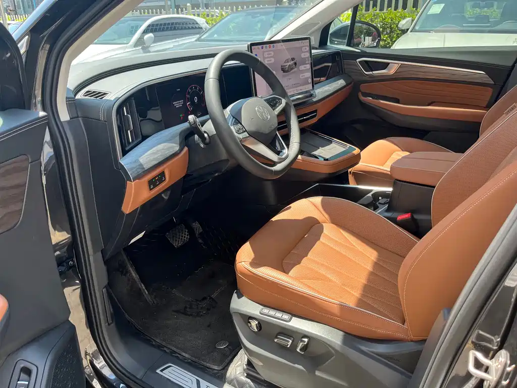 Volkswagen Viloran 2026 450TSI 6 мест
