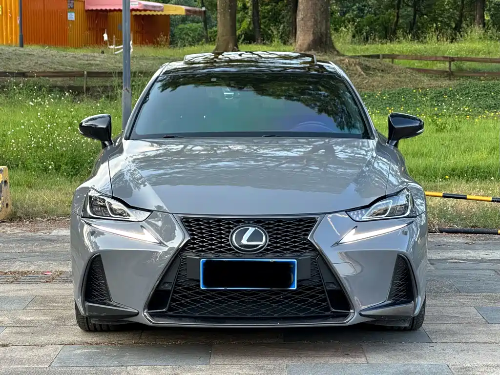 Lexus IS — миниатюра 2