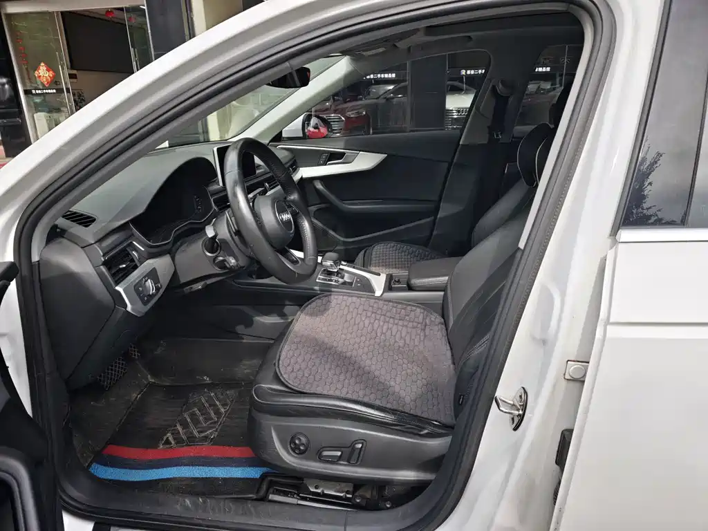 Audi A4L 2018 30 40 TFSI Fashion