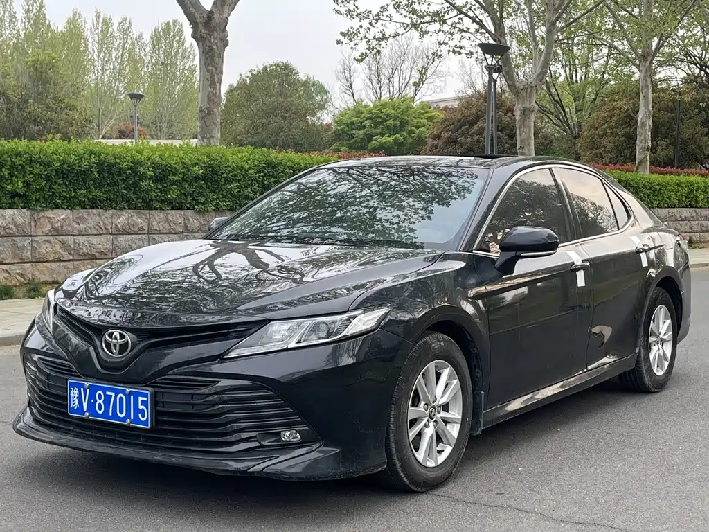 Toyota Camry 2018 2.0E Elite