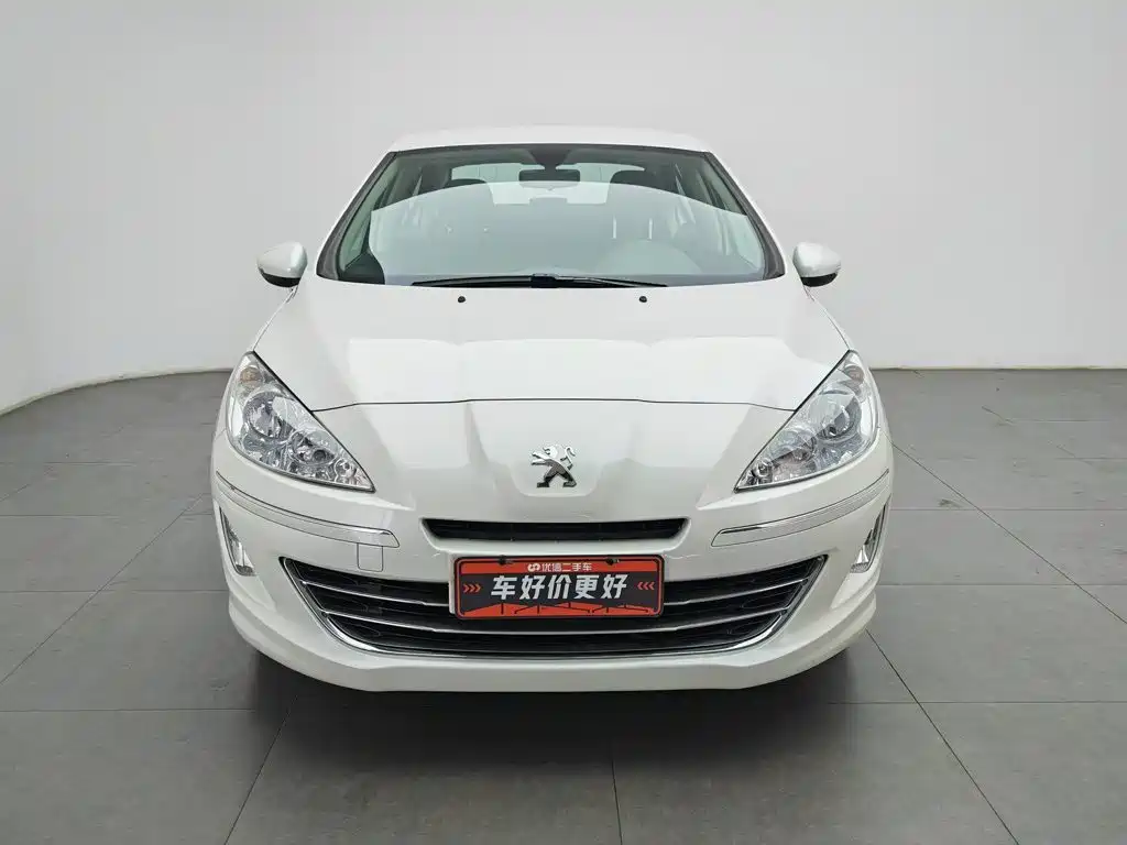 Peugeot 408 2013 2.0L AT Comfort