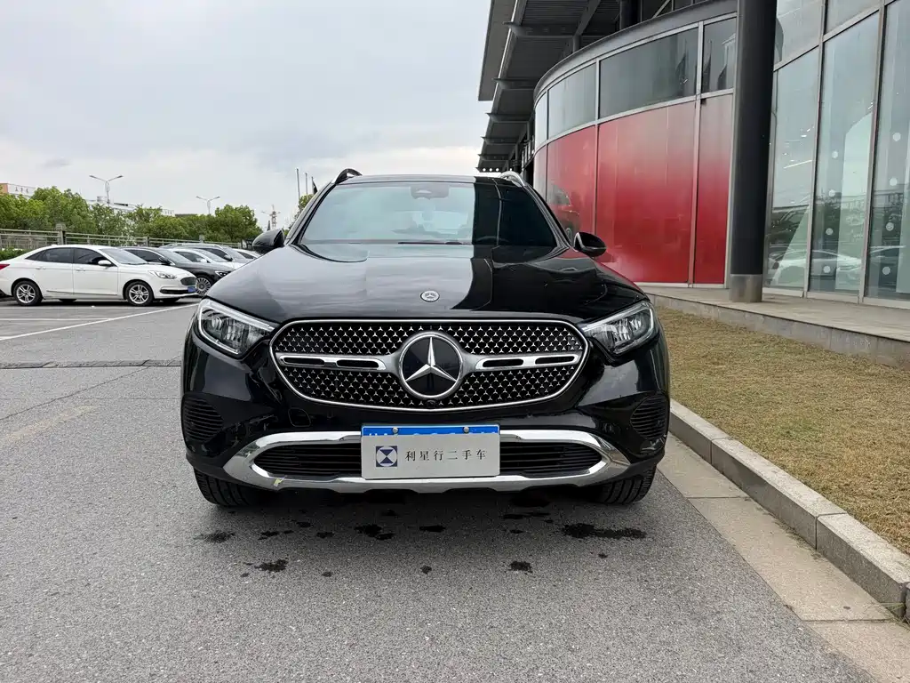Mercedes-Benz GLC 2024 GLC 260 L 4MATIC 5 мест