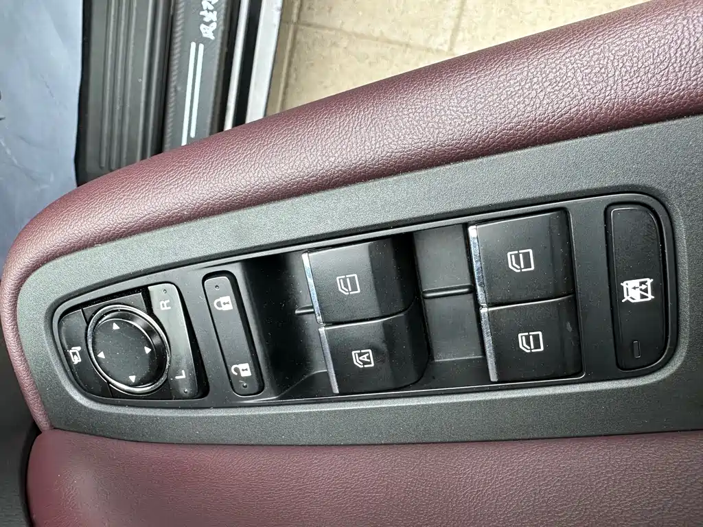 GAC Motor Trumpchi M6 — миниатюра 10