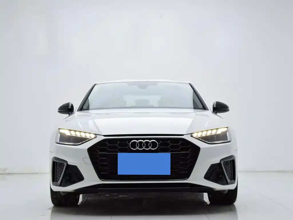 Audi A4L 2023 40 TFSI Luxury