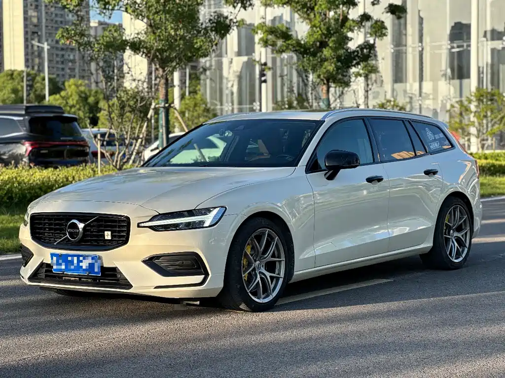 Volvo V60 2020