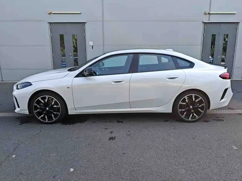 BMW 2 Series — миниатюра 5