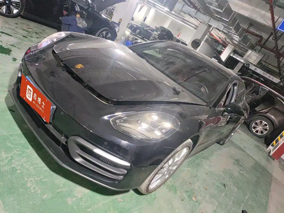 Porsche Panamera 2024