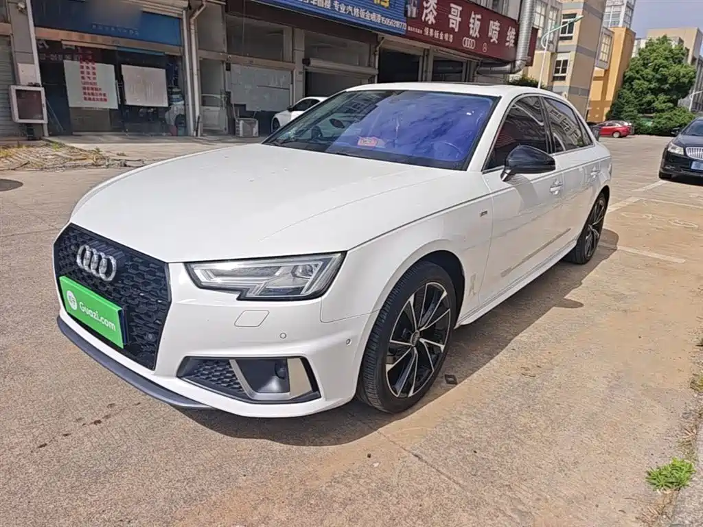 Audi A4L 2019