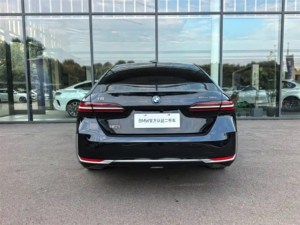 BMW i5 — миниатюра 21