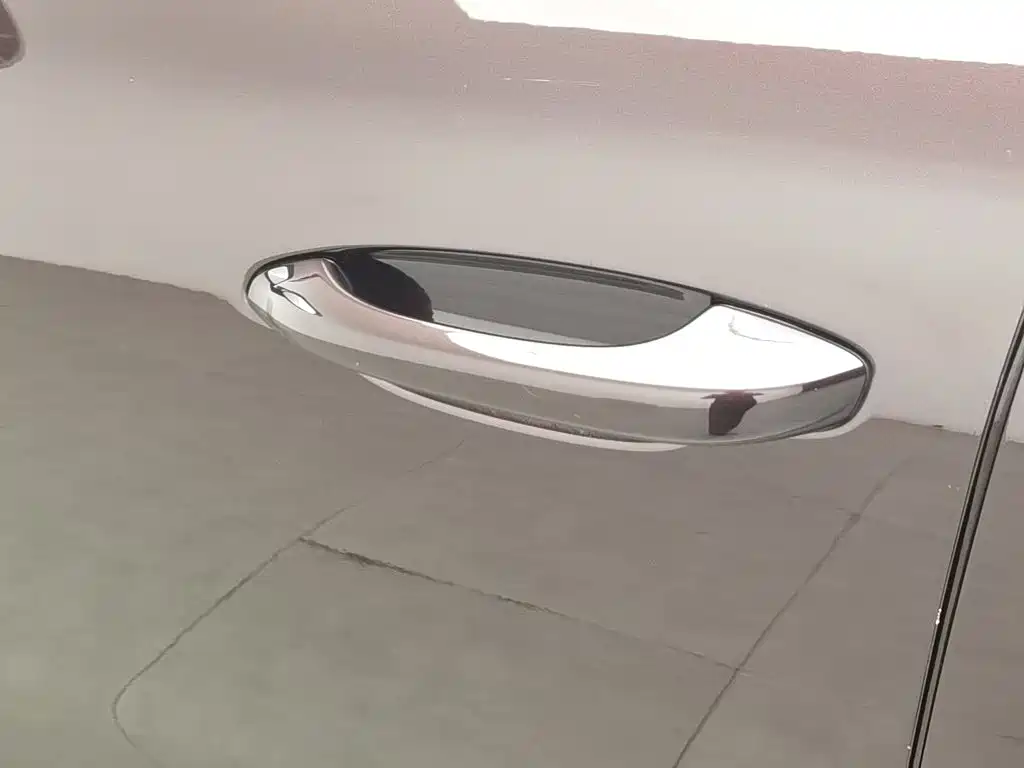 Porsche Macan — миниатюра 18