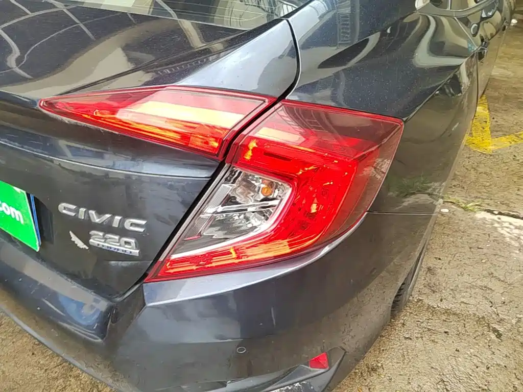 Honda Civic — миниатюра 8