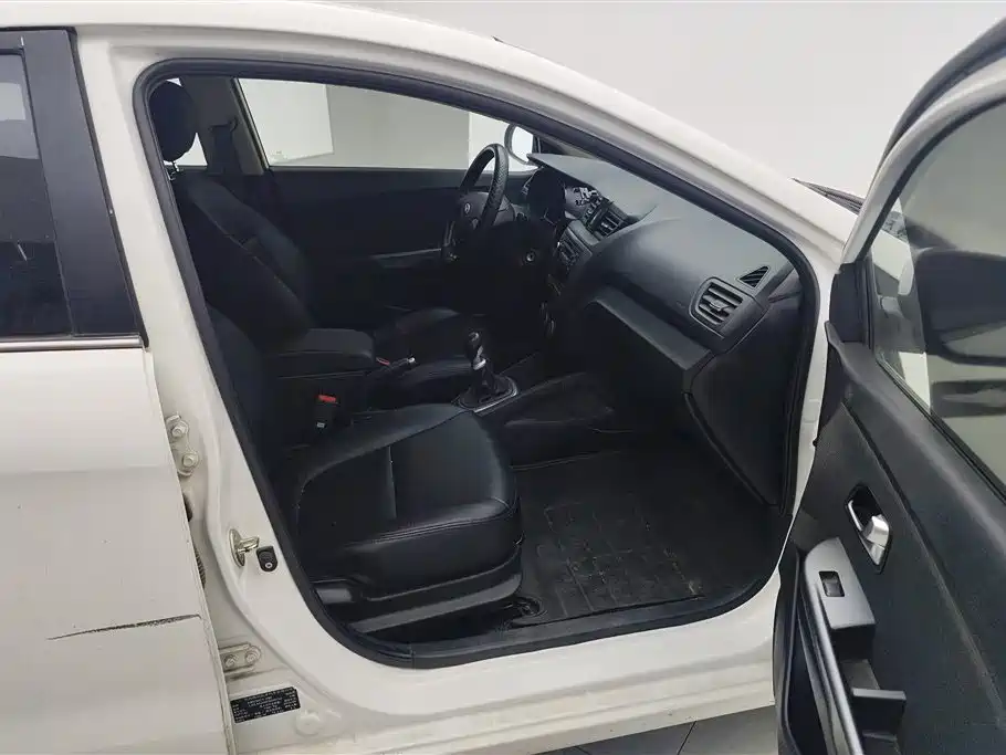 Kia K2 2015 1.4L MT GLS