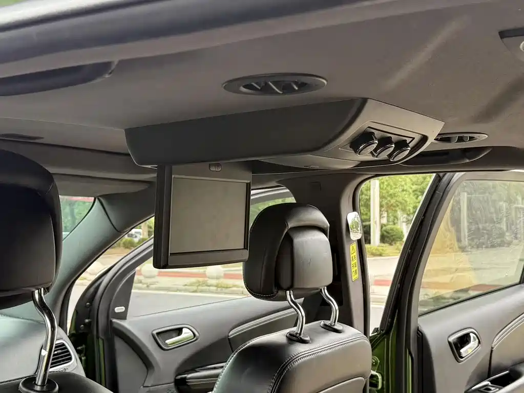Dodge Journey — миниатюра 11