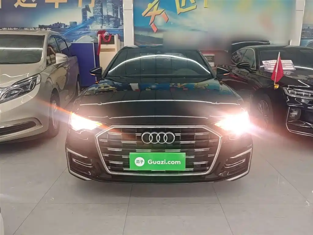 Audi A6L 2023 40 TFSI Luxury