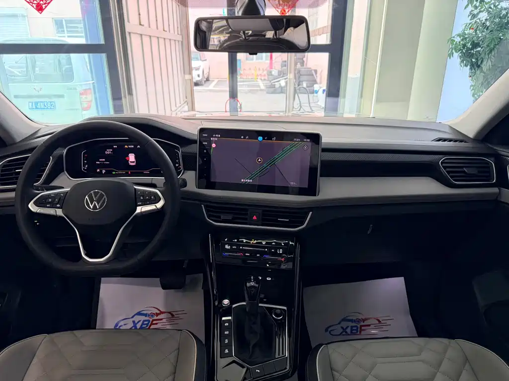 Volkswagen Tayron 2025 300TSI