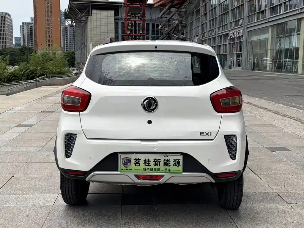 Dongfeng EX1