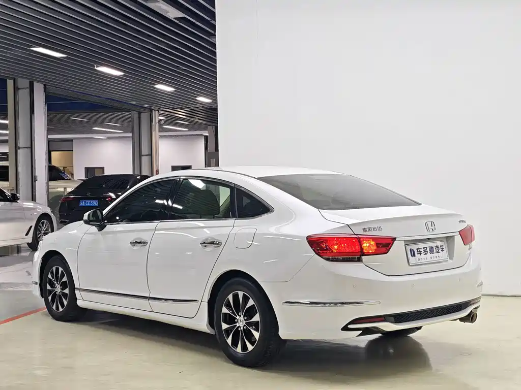Honda Spirior — миниатюра 5
