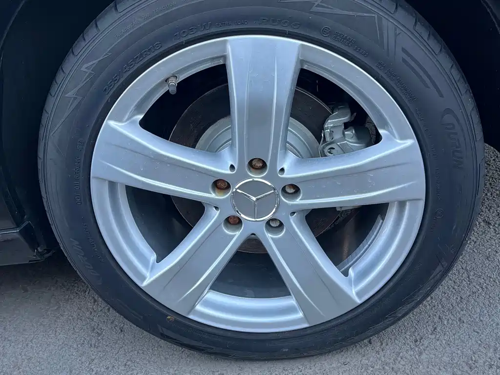 Mercedes-Benz S-Class S 2010 S 500 L 4MATIC