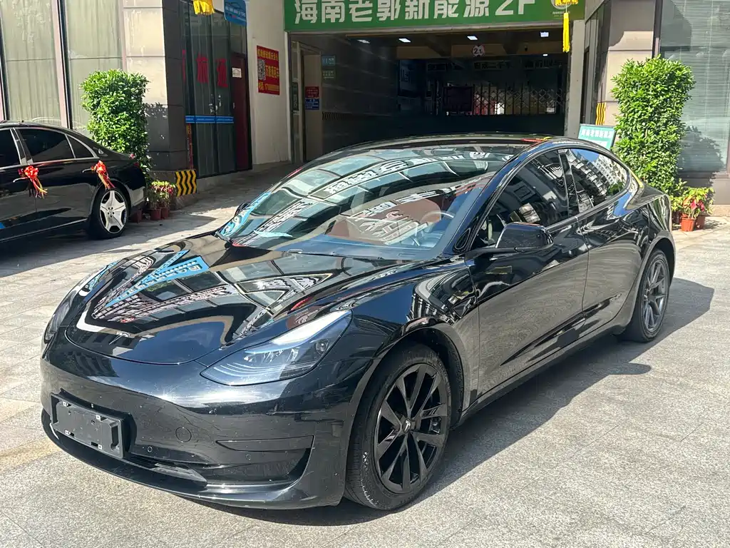 Tesla Model 3 2023