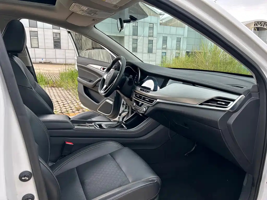 Changan Eado — миниатюра 7
