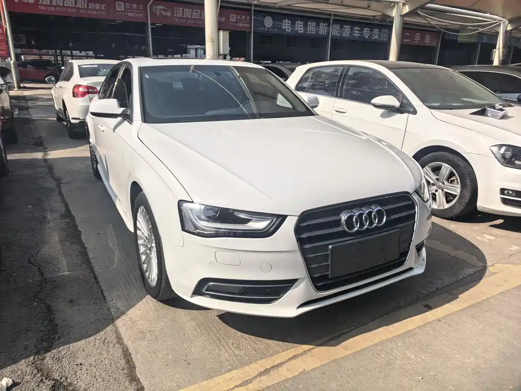 Audi A4L 2015 35 TFSI AT Comfort