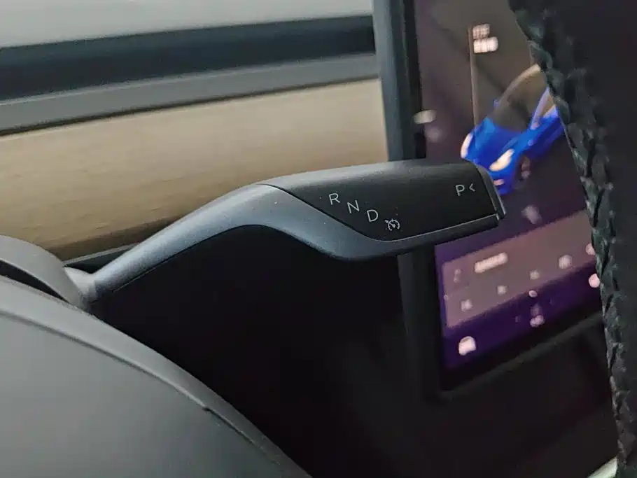 Tesla Model 3 — миниатюра 16