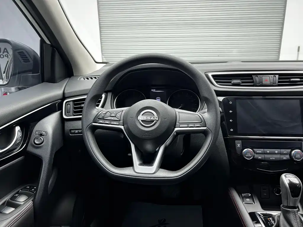Nissan Qashqai — миниатюра 10