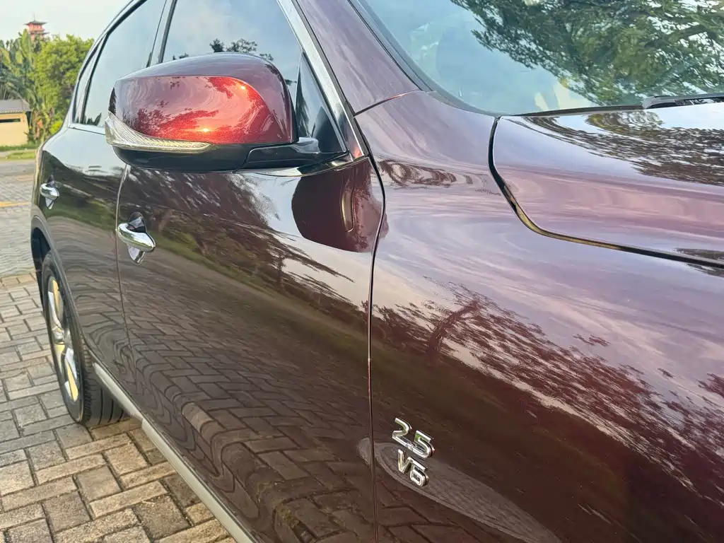 Infiniti QX50 2.5L Comfort Edition, фото 23