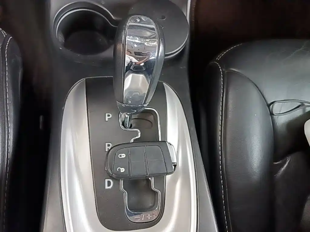 Dodge Journey — миниатюра 14