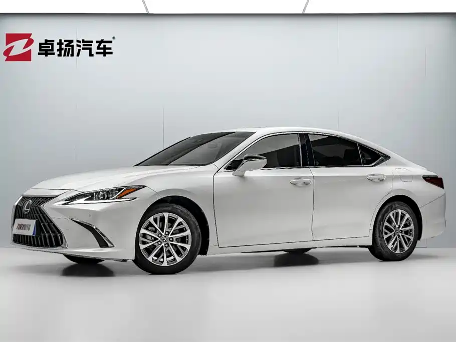 Lexus ES 2023