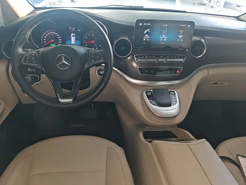 Mercedes-Benz V-Class — миниатюра 10