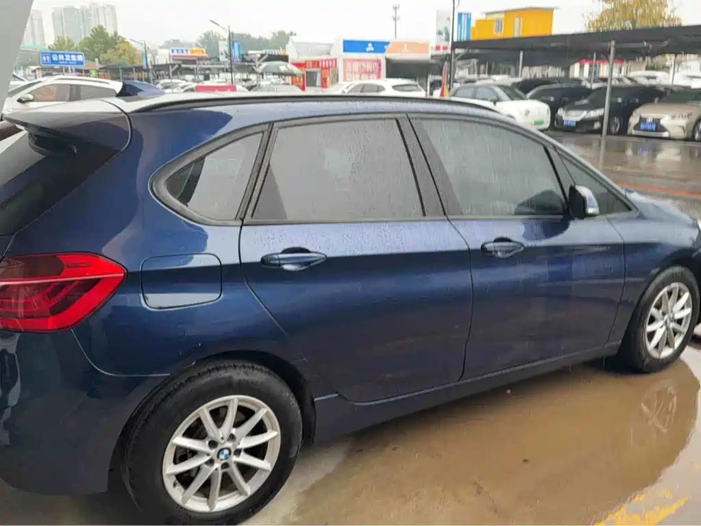 BMW 2 Series Active Tourer — миниатюра 2