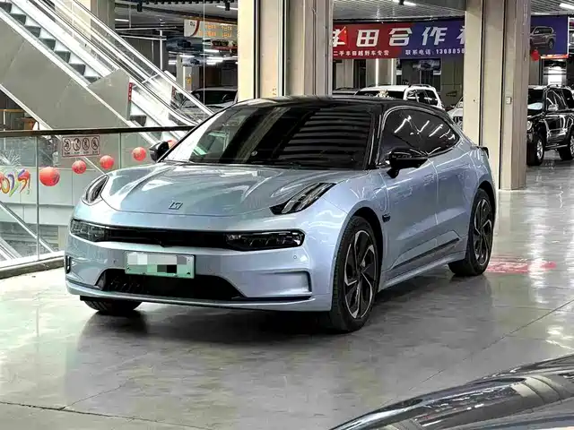2022 Zeekr 001