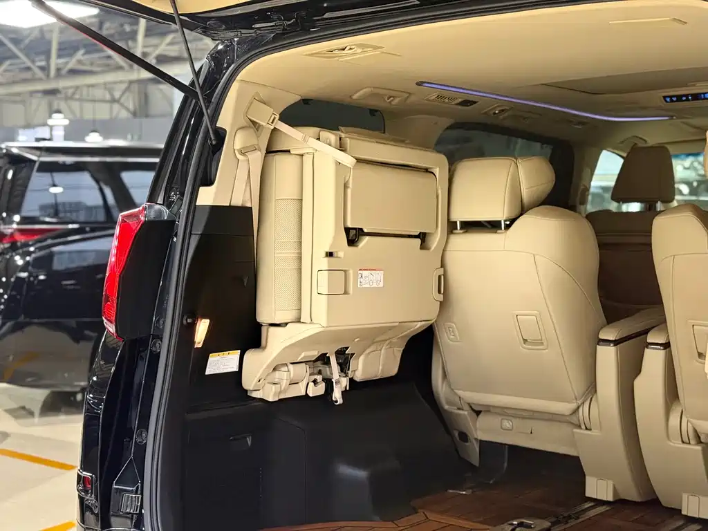 Toyota Alphard — фотографии объявления, Фото 24
