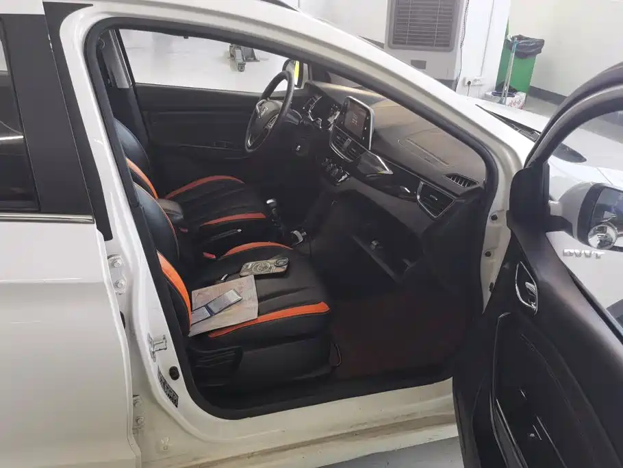 Baojun 310 — миниатюра 8