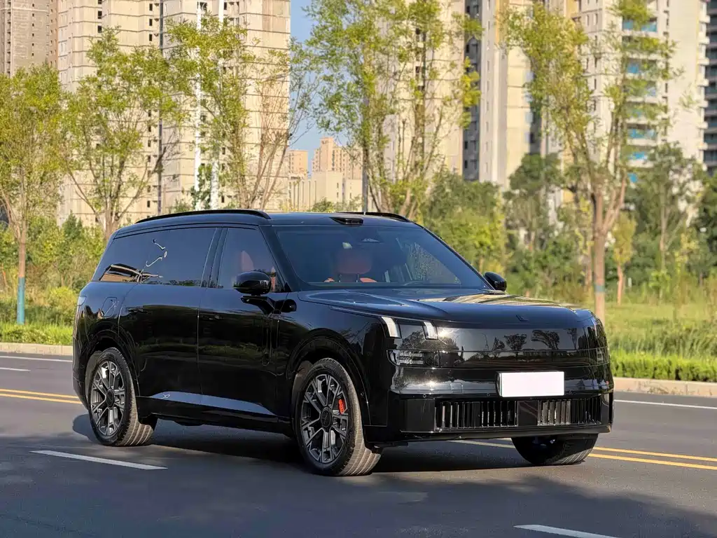 Lynk & Co 900 — миниатюра 3