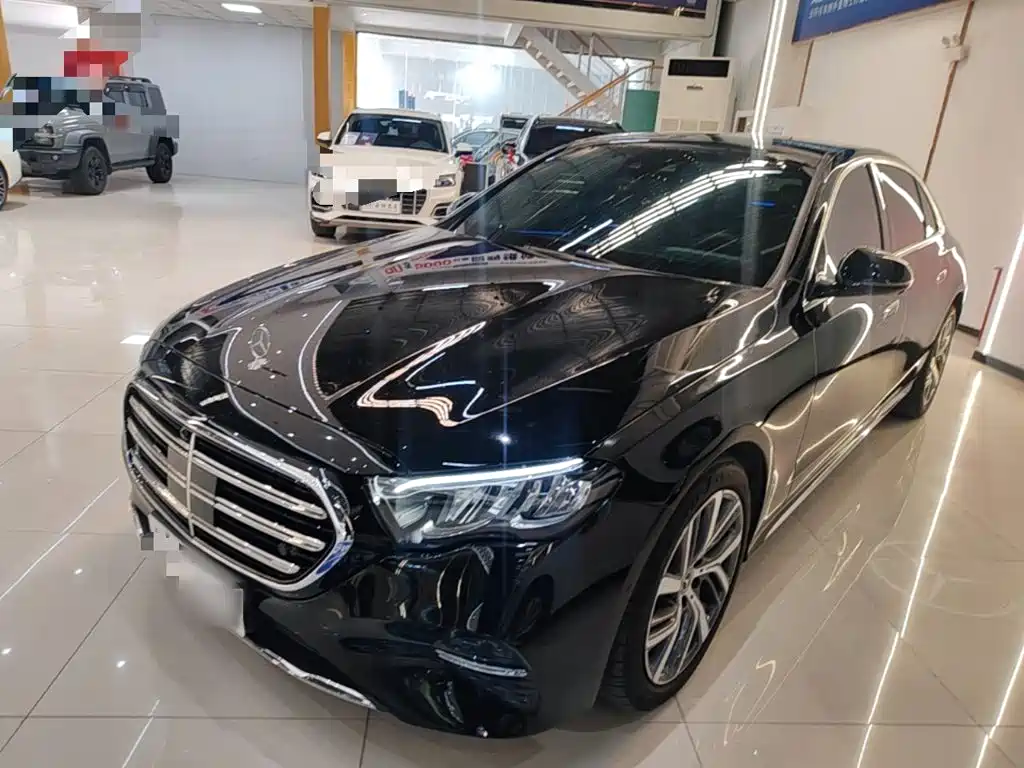 Mercedes-Benz E-Class — миниатюра 2