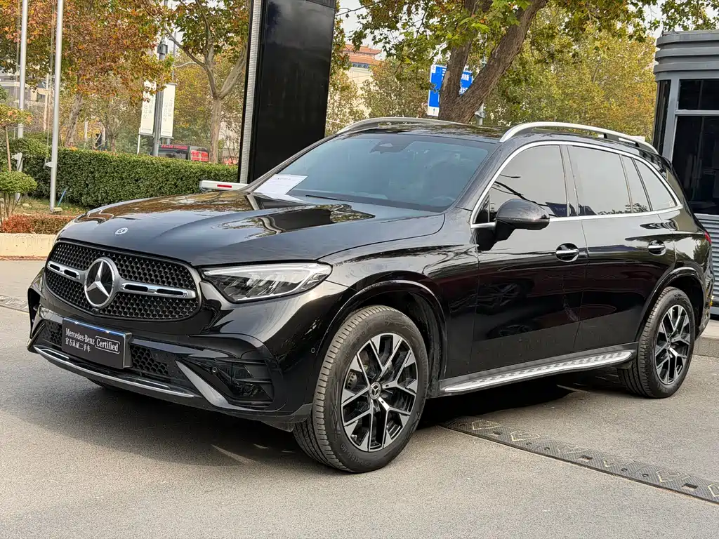 MERCEDES-BENZ GLC