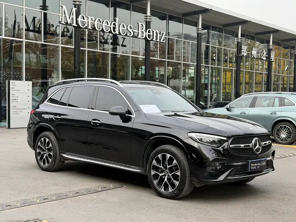 MERCEDES-BENZ GLC