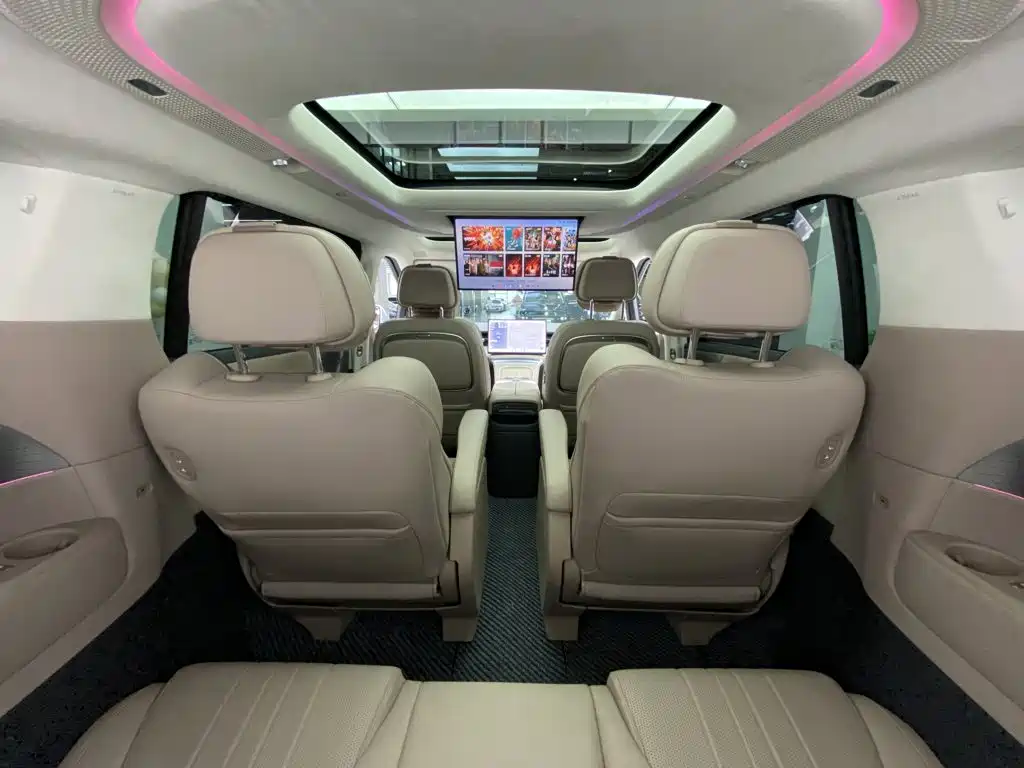 XPeng X9 — миниатюра 31